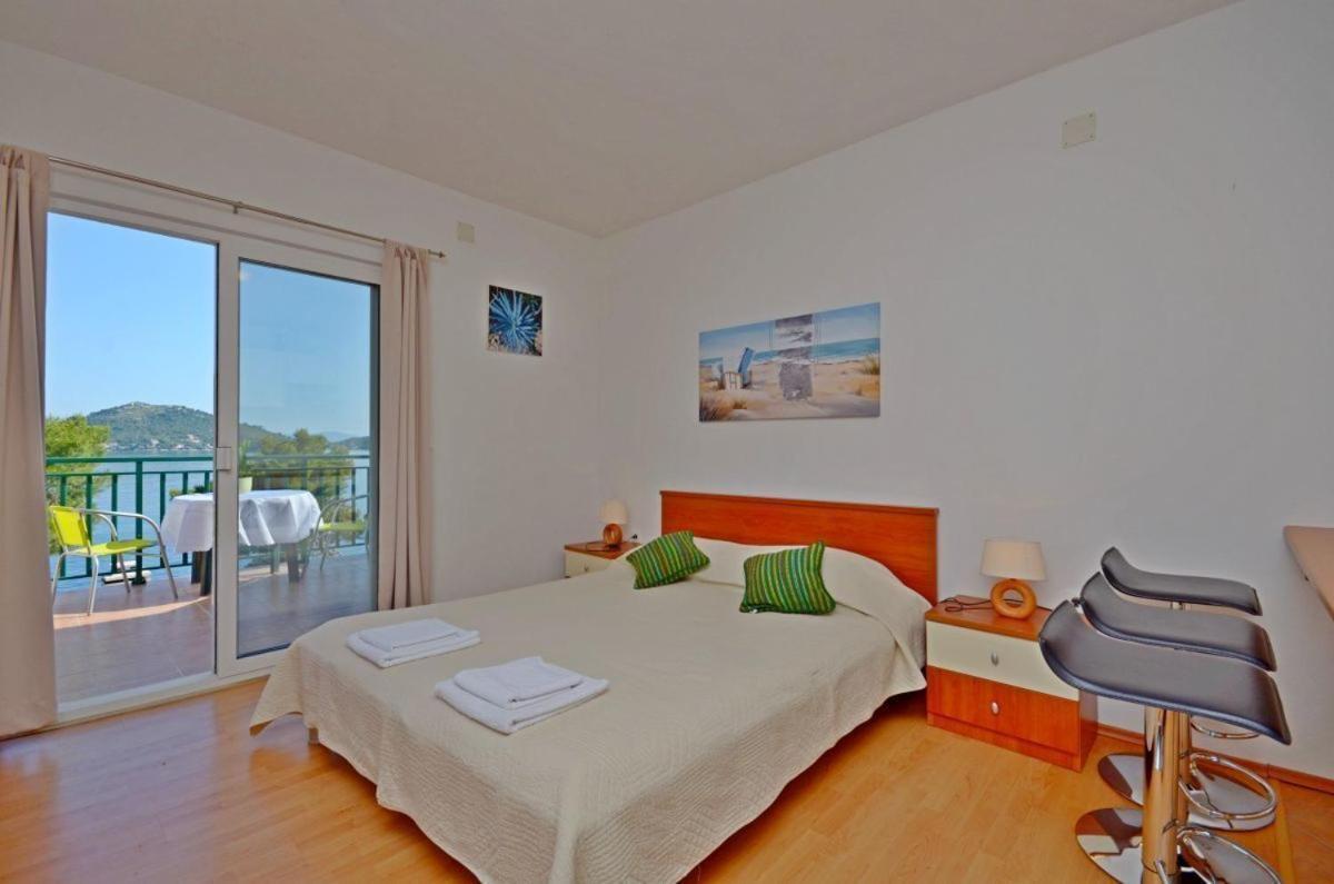 Apartments Luka Uble Exteriér fotografie